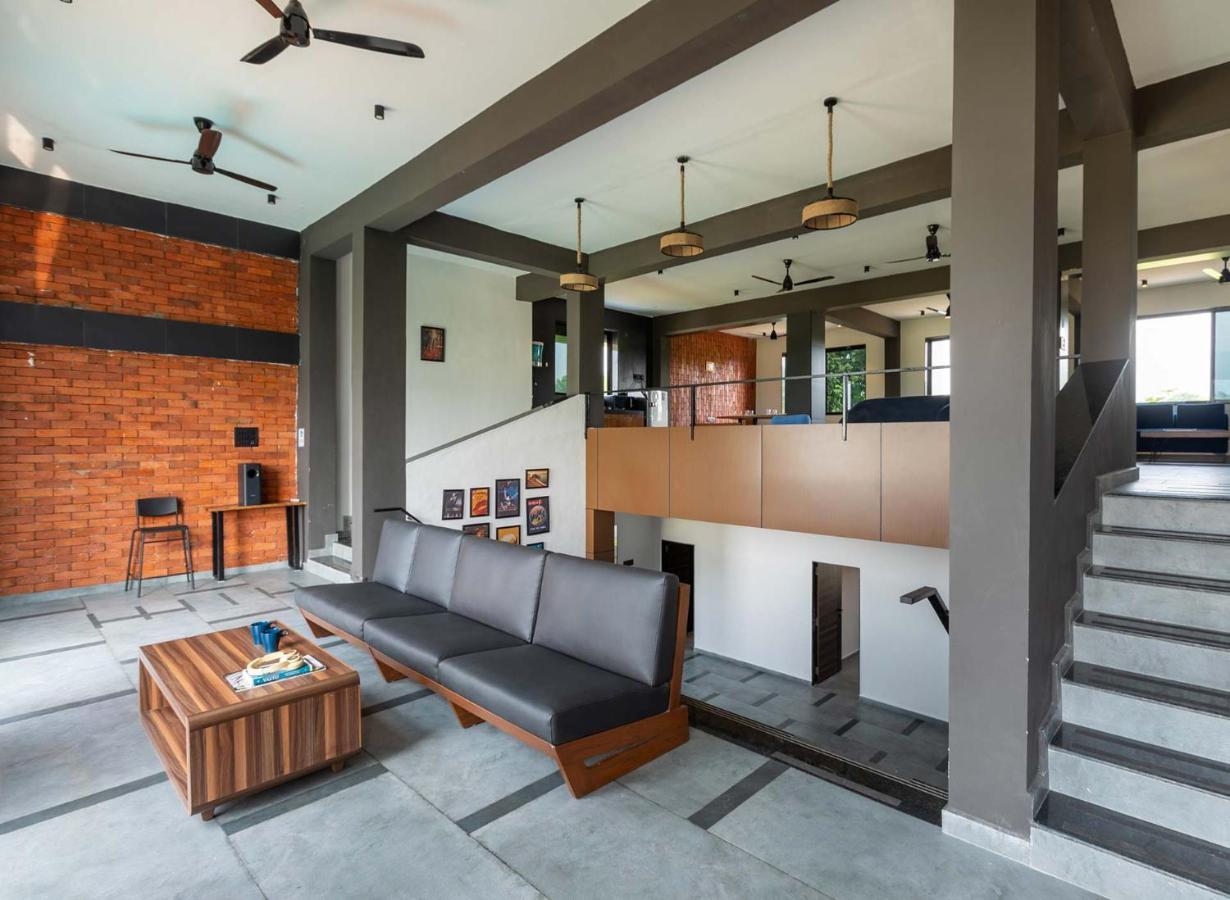 Two Villa By Stayvista With Infinity Pool, Farm & Mountain Views, Modern Interiors Karjat Esterno foto