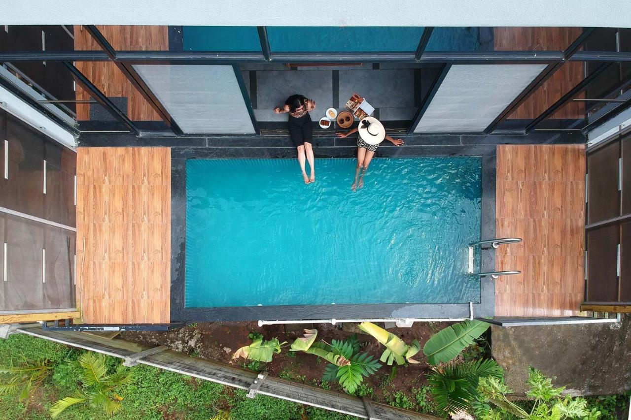 Two Villa By Stayvista With Infinity Pool, Farm & Mountain Views, Modern Interiors Karjat Esterno foto