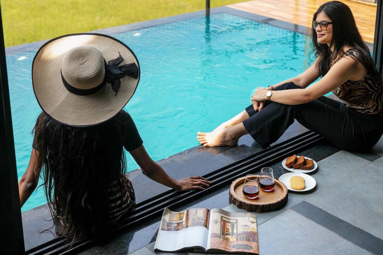Two Villa By Stayvista With Infinity Pool, Farm & Mountain Views, Modern Interiors Karjat Esterno foto