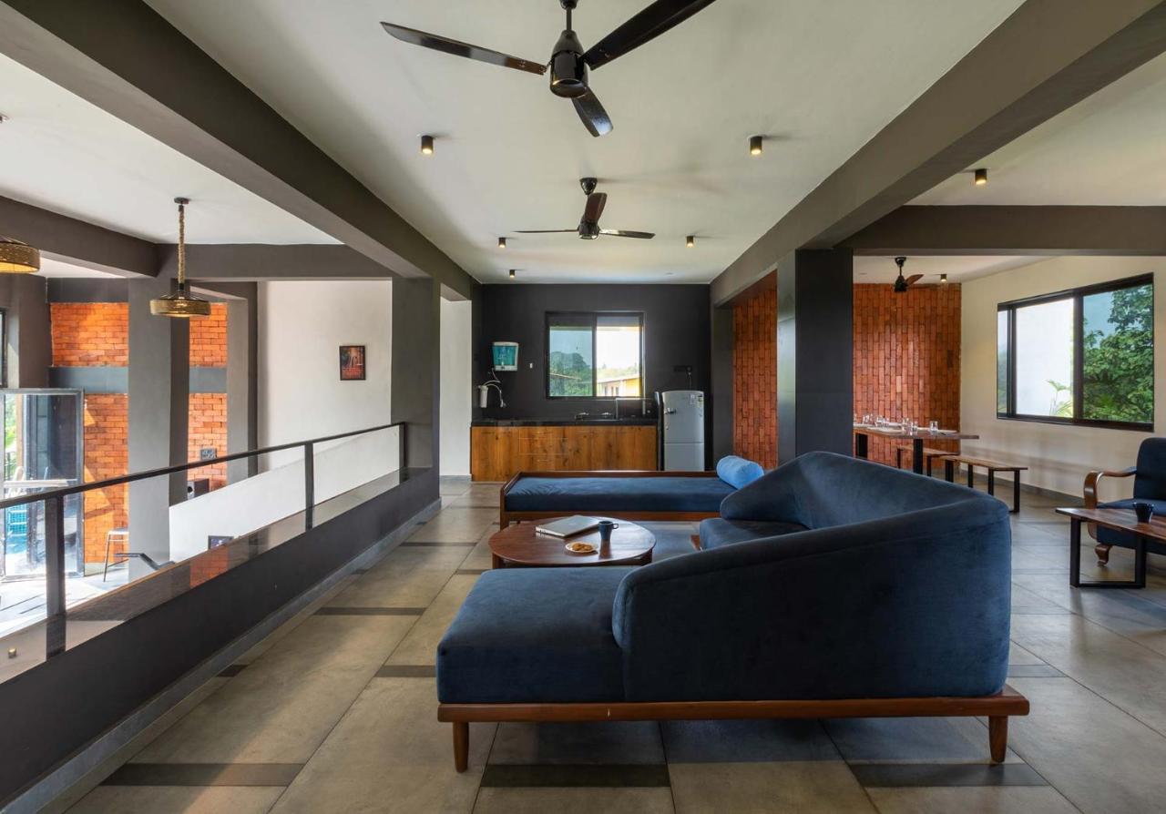 Two Villa By Stayvista With Infinity Pool, Farm & Mountain Views, Modern Interiors Karjat Esterno foto